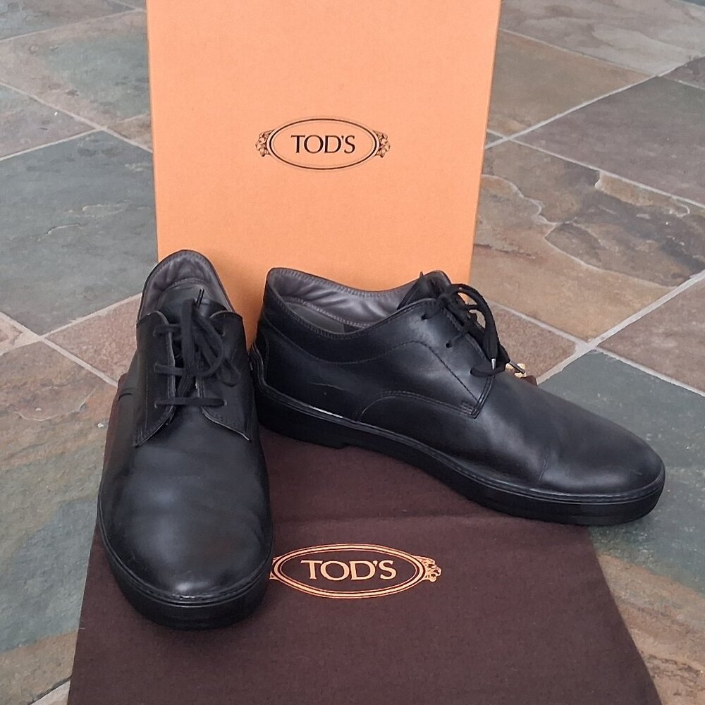 TOD's Black Leather Shoes